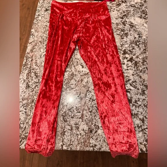 Fabletics Plus Velvet Leggings ❤️ - Picture 9 of 12